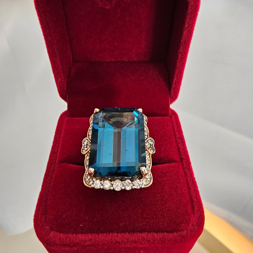 Gem Treasures  London Blue Topaz Ring, size 6.5